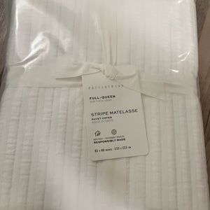 Pottery Barn Organic Cotton Stripe Matelasse Duvet cover